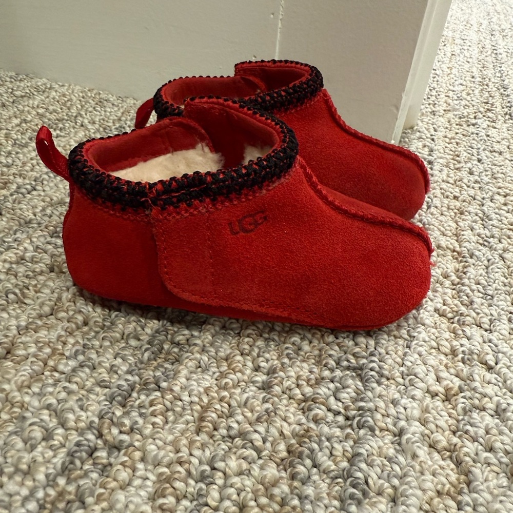 UGG Red Kids Boots - Picture 4 of 8